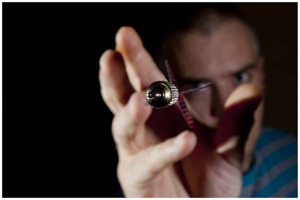 Pourquoi le jeu de fléchettes est-il considéré comme une activité sportive ?